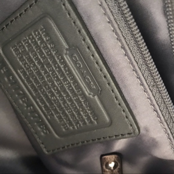 Coach Brooke Metallic Leather Purse. Approx. 14″L x 11”H x 4”W. Like New!! - Picture 3 of 6